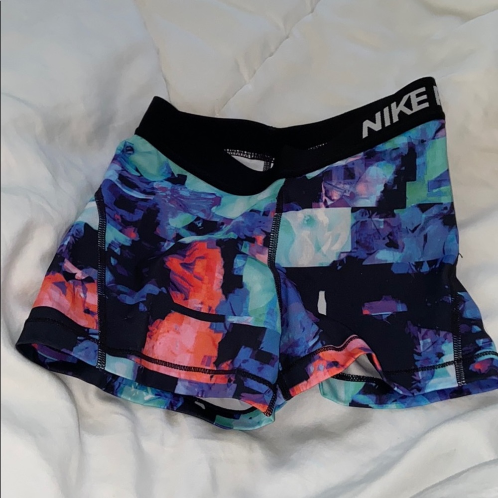 Nike pro